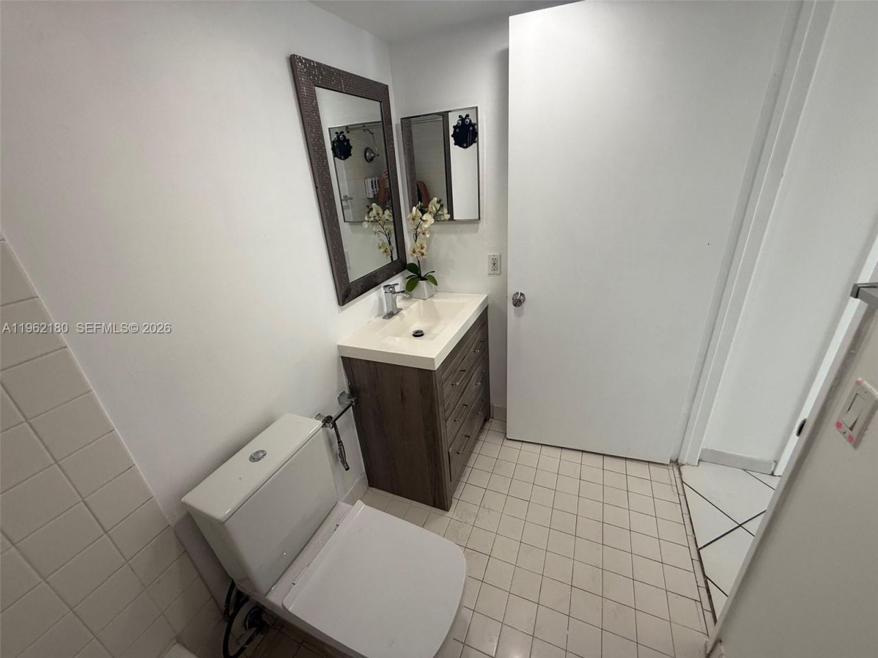 7832 Collins Ave, Unit 207, Miami Beach, FL 33141 Photo