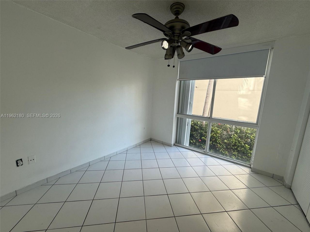 7832 Collins Ave, Unit 207, Miami Beach, FL 33141 Photo