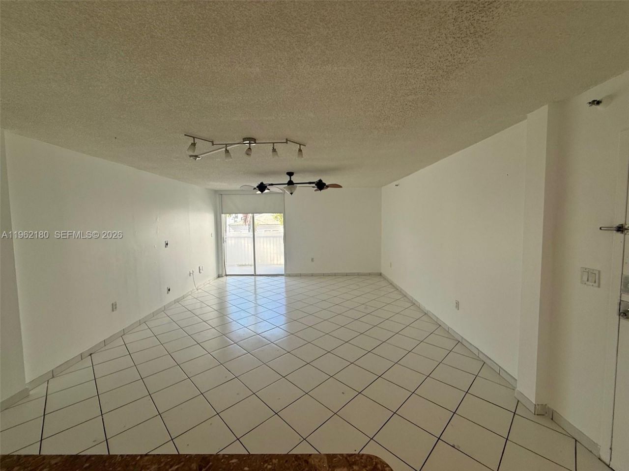 7832 Collins Ave, Unit 207, Miami Beach, FL 33141 Photo