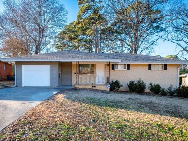 15 Berkshire Drive, Little Rock, AR 72204