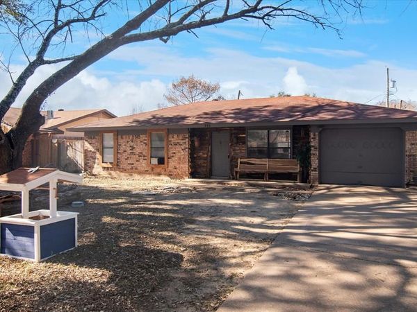 805 Quinette Drive, Seagoville, TX 75159