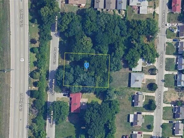 5221 Chestnut Avenue, Kansas City, MO 64130