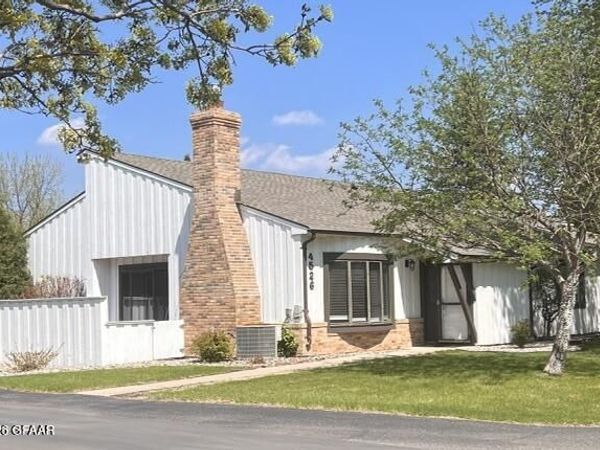 4526 BELMONT Road, Grand Forks, ND 58201
