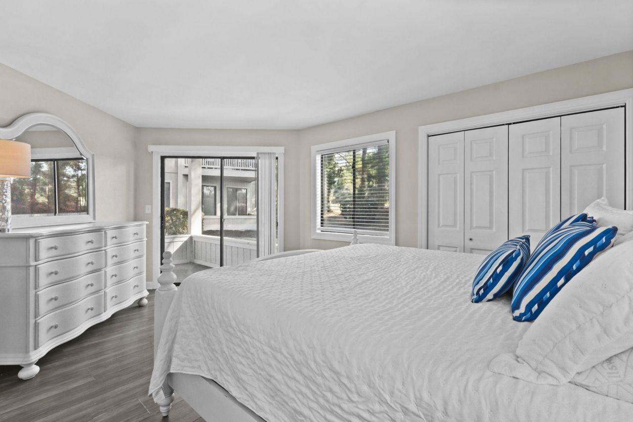 4214 Pinehurst Circle Photo 16