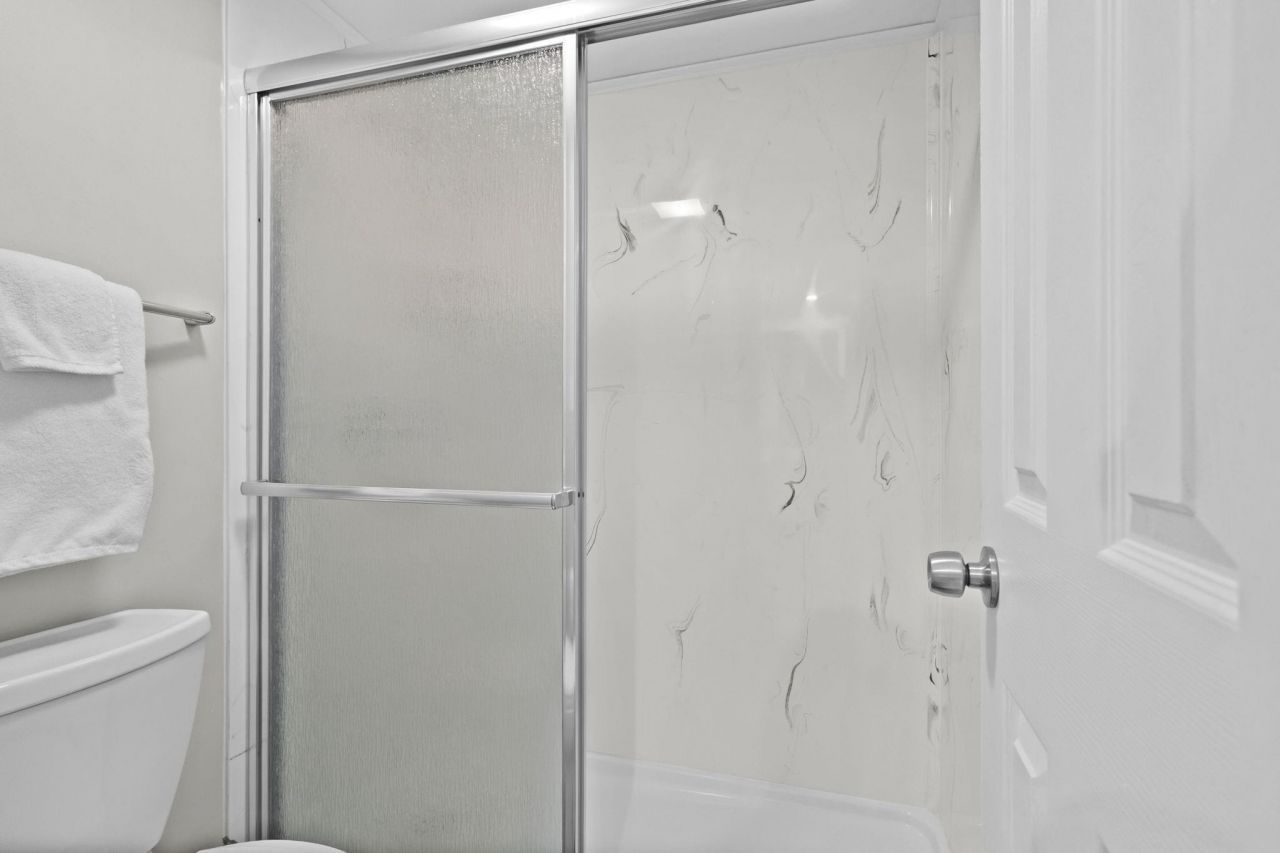 4214 Pinehurst Circle Photo 20