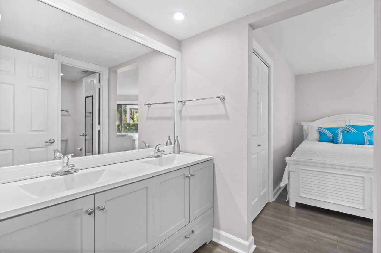 4214 Pinehurst Circle Photo 24