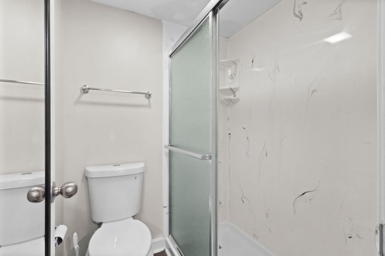 4214 Pinehurst Circle Photo 25