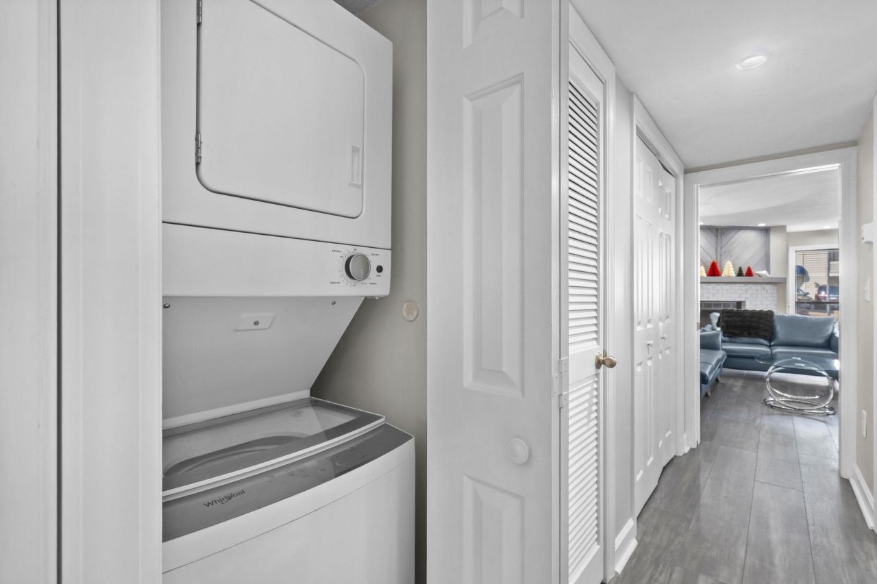 4214 Pinehurst Circle Photo 26