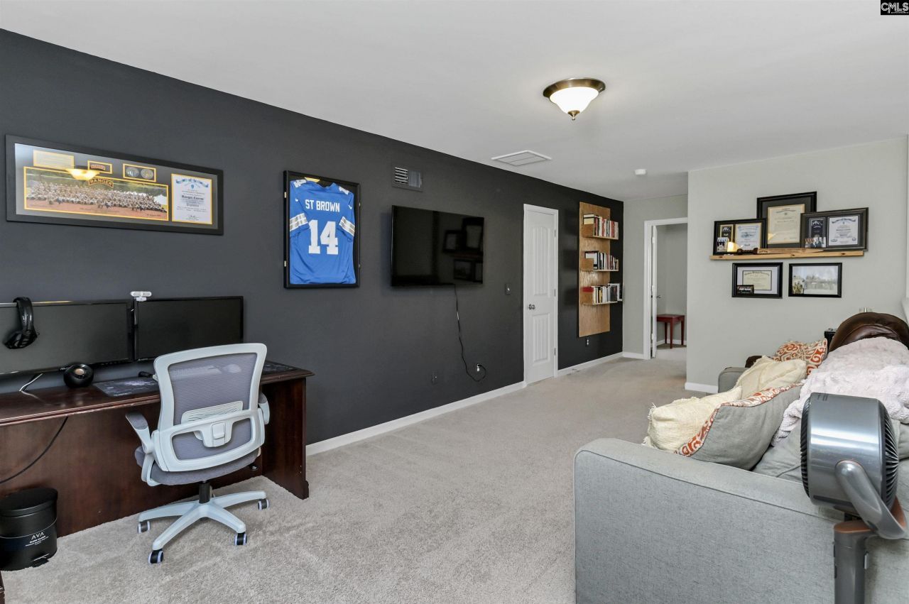 301 Explorer Drive  Photo 23