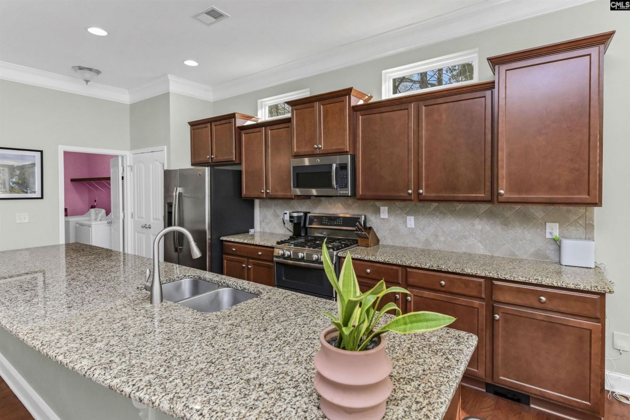 301 Explorer Drive  Photo 8