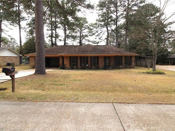 119 W RIDGE Drive, Pineville, LA 71360