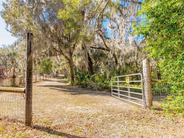 2095 STONE ROAD, DELAND, FL 32720
