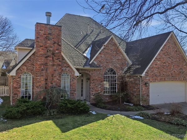 9021 S Maplewood Avenue , Tulsa, OK 74137