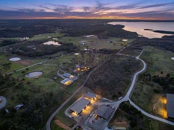 11559 Merrill Road , Pilot Point, TX 76258