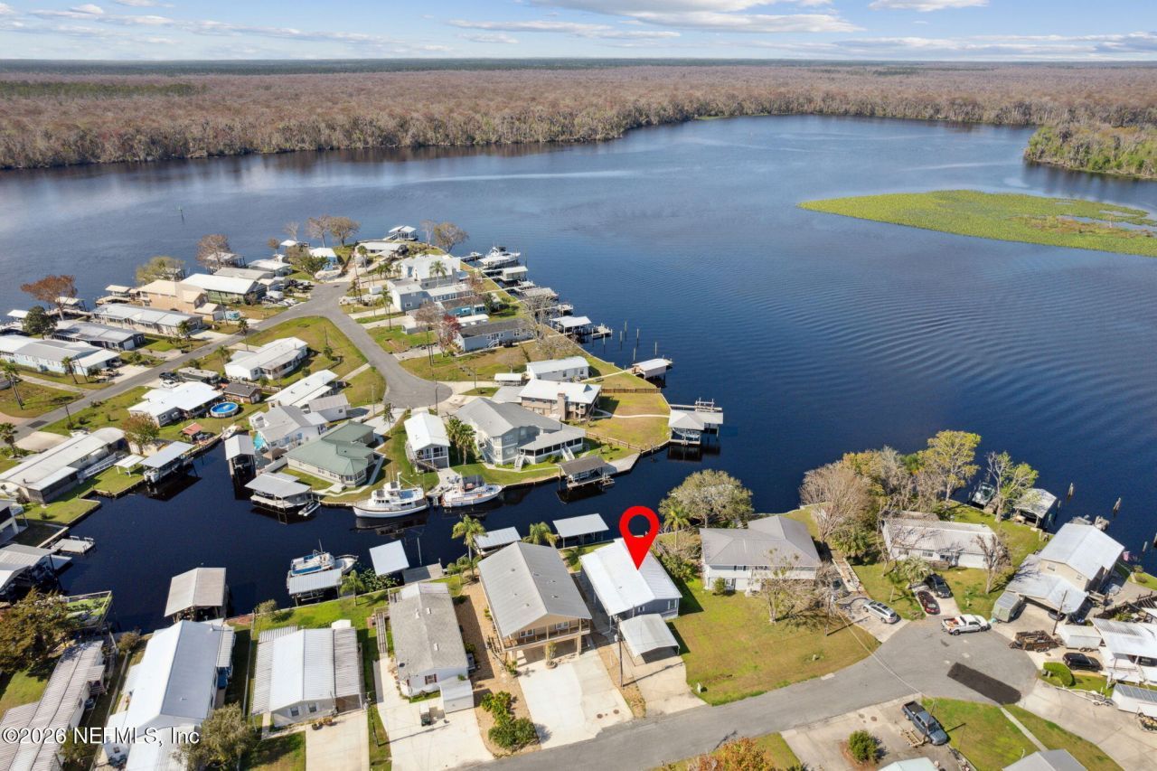 170 Moonlite Drive, Welaka, FL 32193 Main Photo