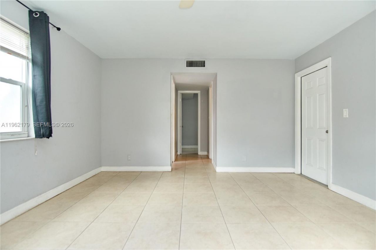 25 NE 12th St, Fort Lauderdale, FL 33304 Photo