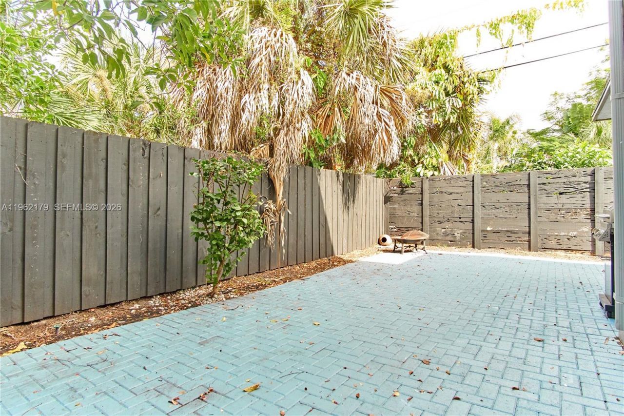 25 NE 12th St, Fort Lauderdale, FL 33304 Photo