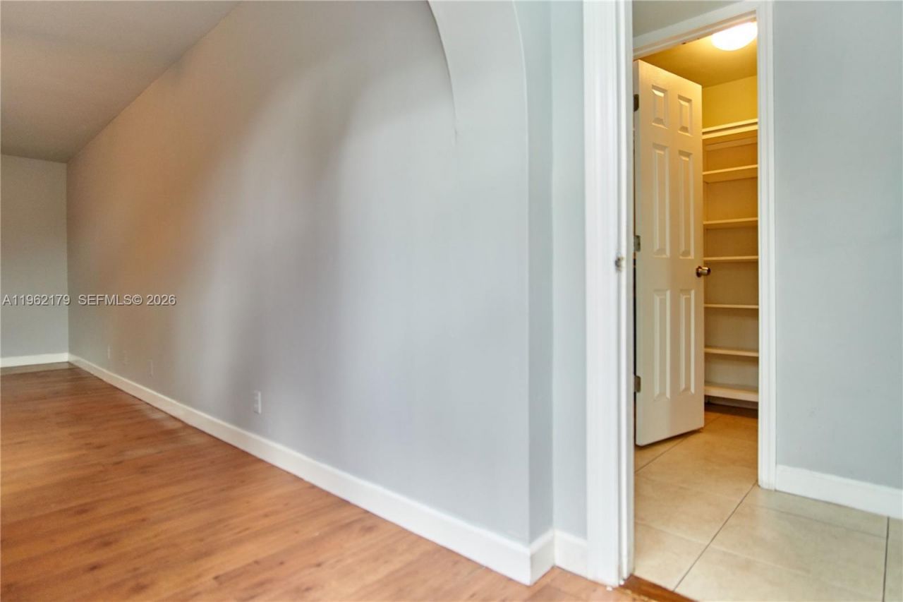 25 NE 12th St, Fort Lauderdale, FL 33304 Photo