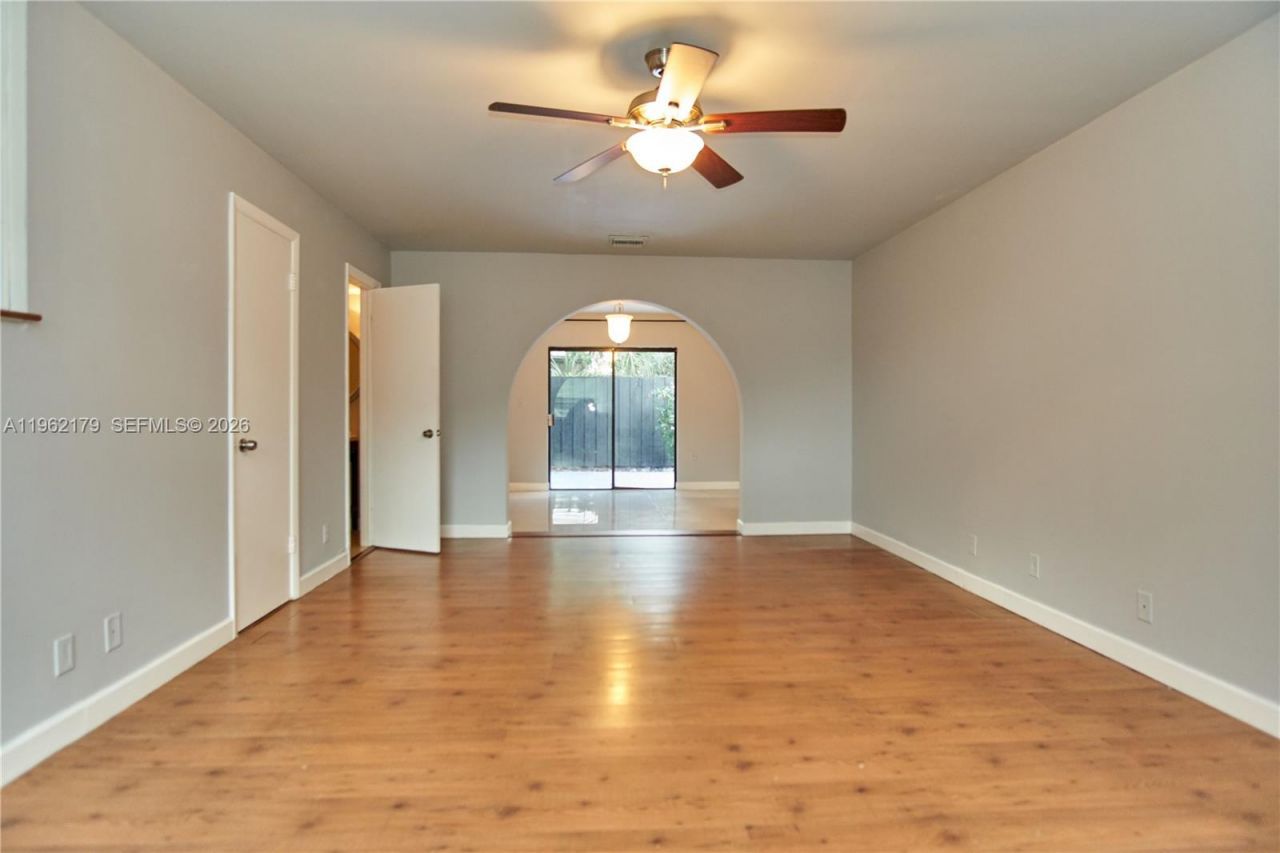 25 NE 12th St, Fort Lauderdale, FL 33304 Photo