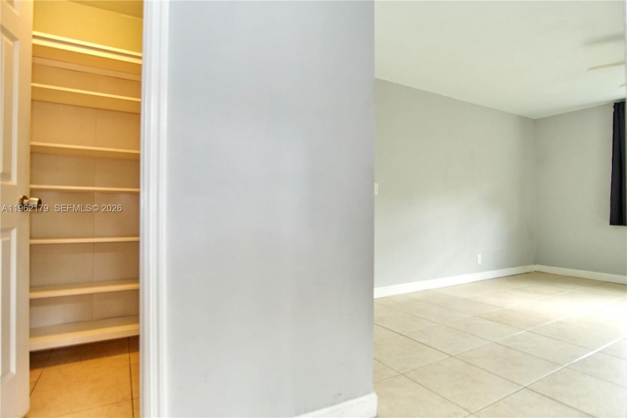 25 NE 12th St, Fort Lauderdale, FL 33304 Photo