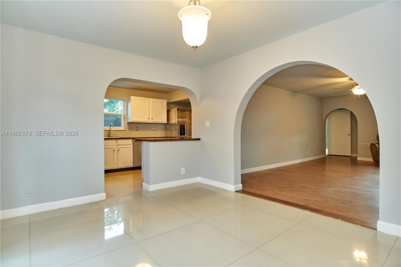 25 NE 12th St, Fort Lauderdale, FL 33304 Photo