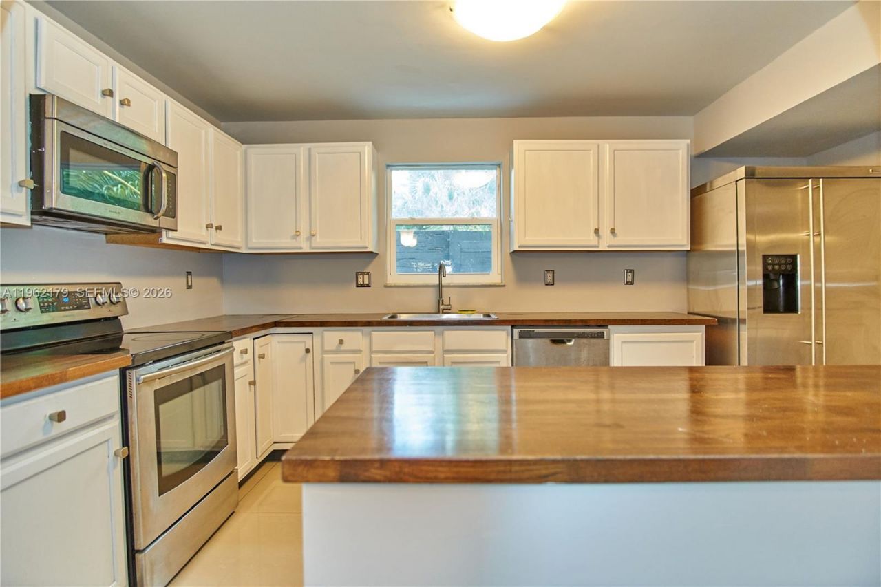 25 NE 12th St, Fort Lauderdale, FL 33304 Photo