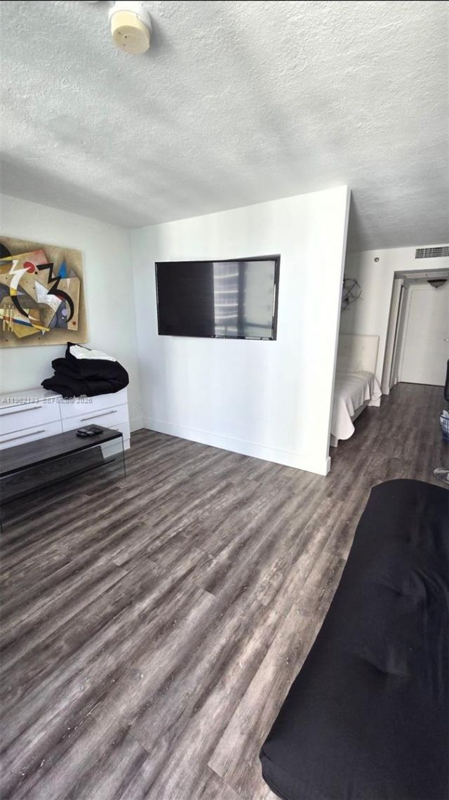 19201 Collins Ave, Unit 1124, Sunny Isles Beach, FL 33160 Photo