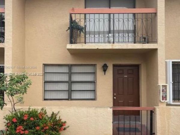2608 W 54th Pl, Unit 203, Hialeah, FL 33016