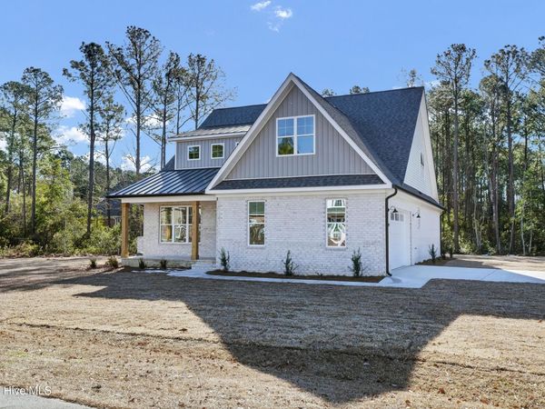 101 Captains Lane, Sneads Ferry, NC 28460