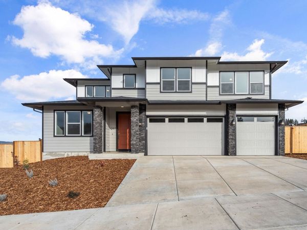 1153 Pumpkin Ridge Drive, Unit 322, Eagle Point, OR 97524