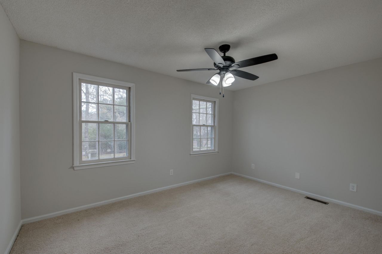 114 Hamlet Road Photo 23