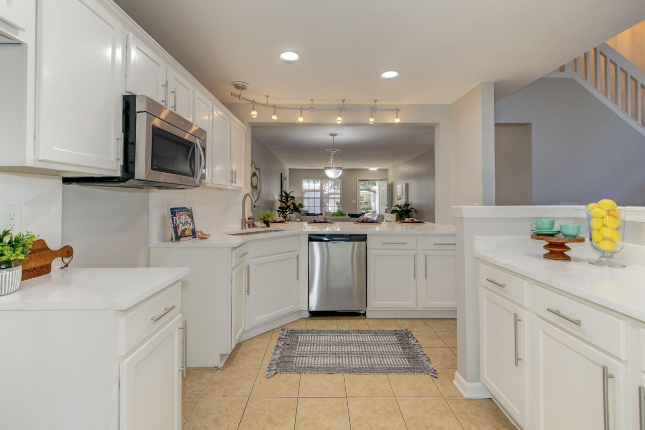 257 Kelsey Boulevard Photo 18