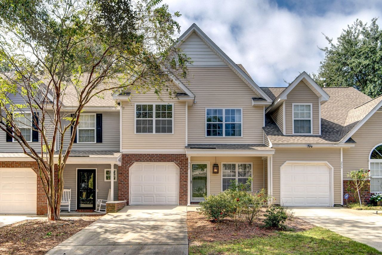 257 Kelsey Boulevard Photo 6