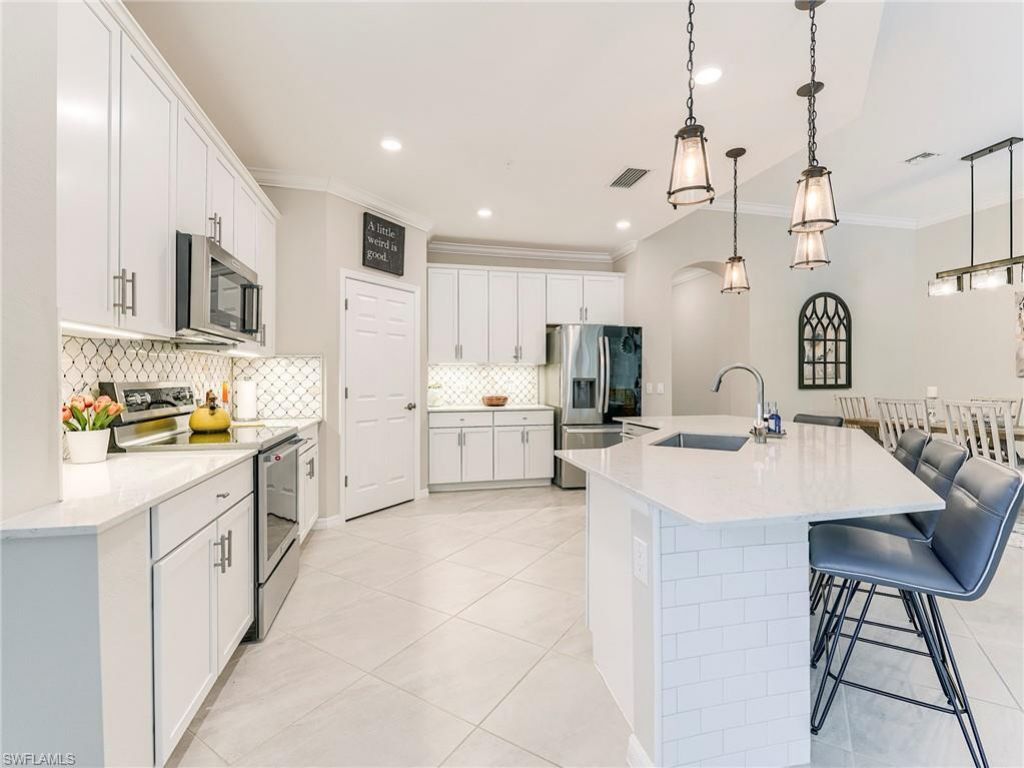 10545 Casella Way, Unit 202, Fort Myers, FL 33913 Photo