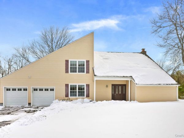 1325 Quarry Drive, Mohegan Lake, NY 10547