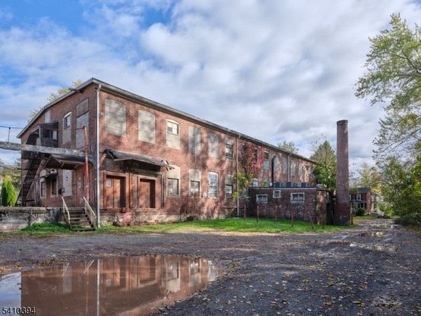 3 6Th St, Frenchtown, NJ 08825