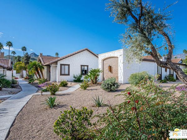 2240 E Miramonte Circle, Unit C, Palm Springs, CA 92264