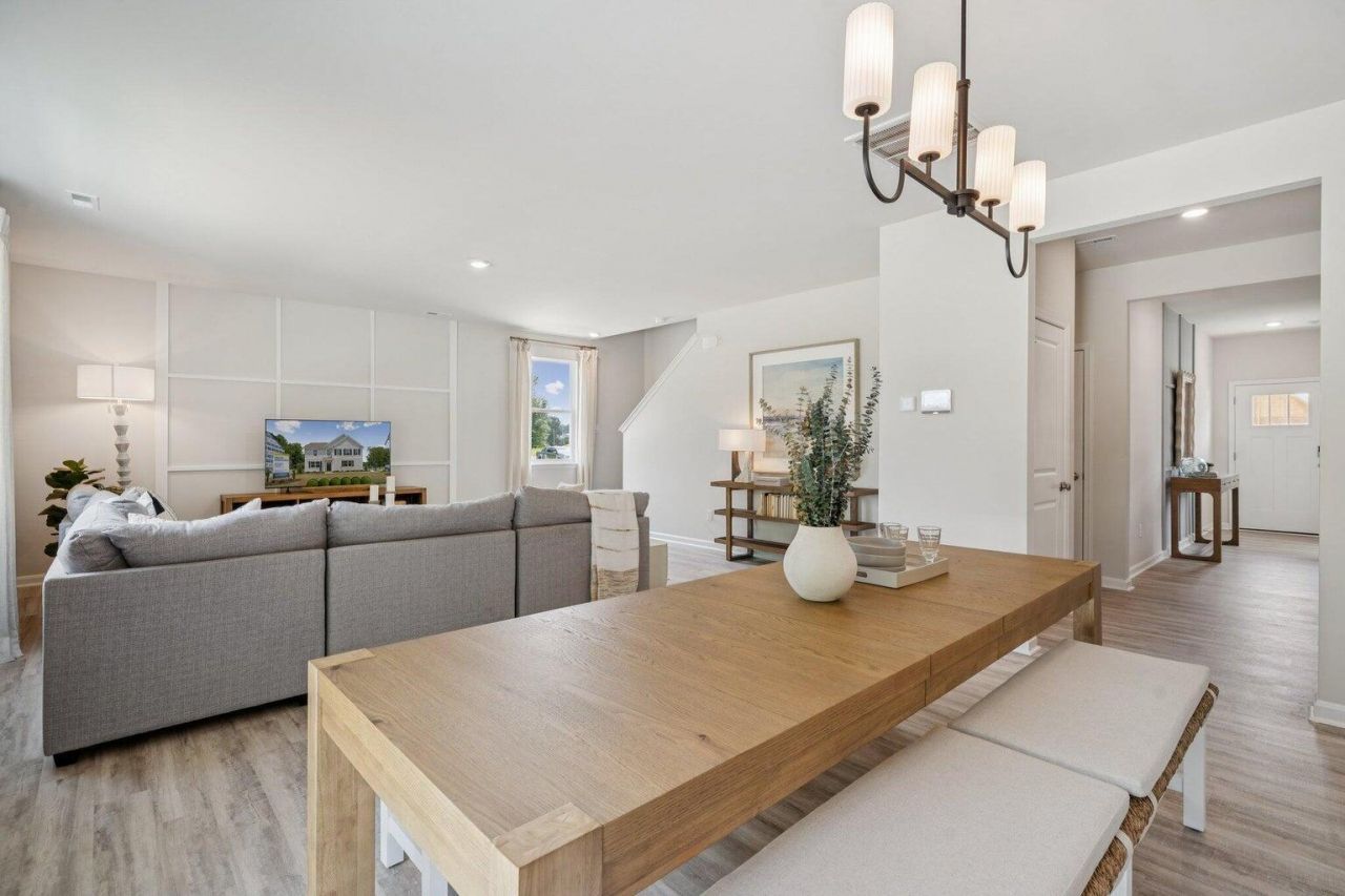 200 Hawk Tail Court Photo 16