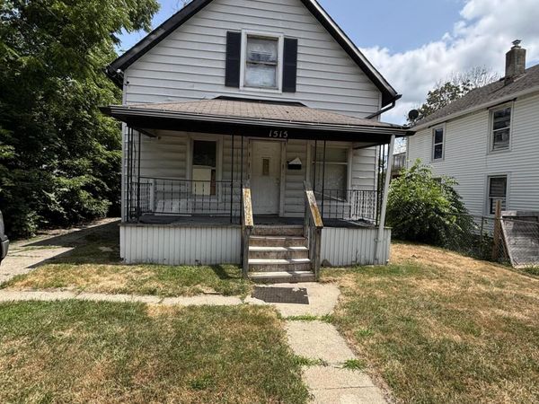 1515 Linval Street, Lansing, MI 48910