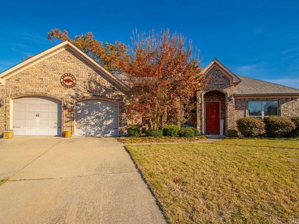 2502 Daisy Cove, Bryant, AR 72022