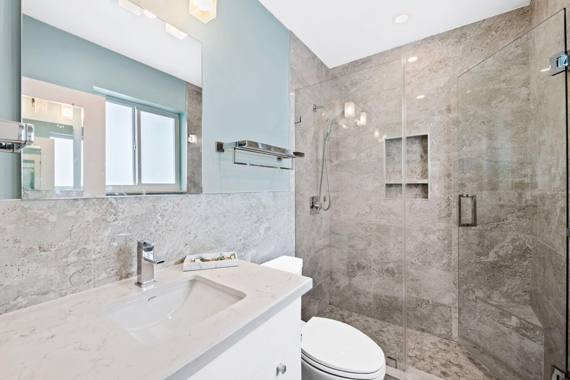 180 Isle Of Venice Drive, Unit 224, Fort Lauderdale, FL 33301 Photo