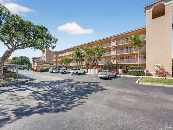 5906 Crystal Shores Drive, Unit 404, Boynton Beach, FL 33437