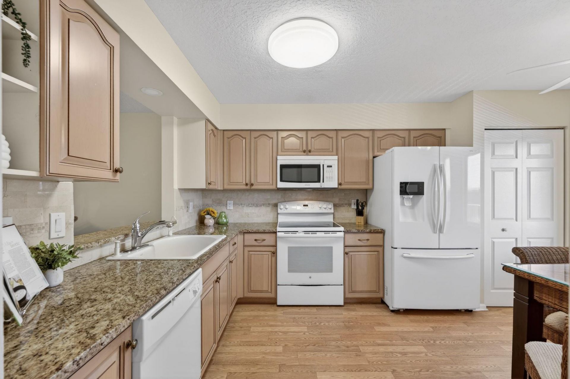 5906 Crystal Shores Drive, Unit 404, Boynton Beach, FL 33437 Photo