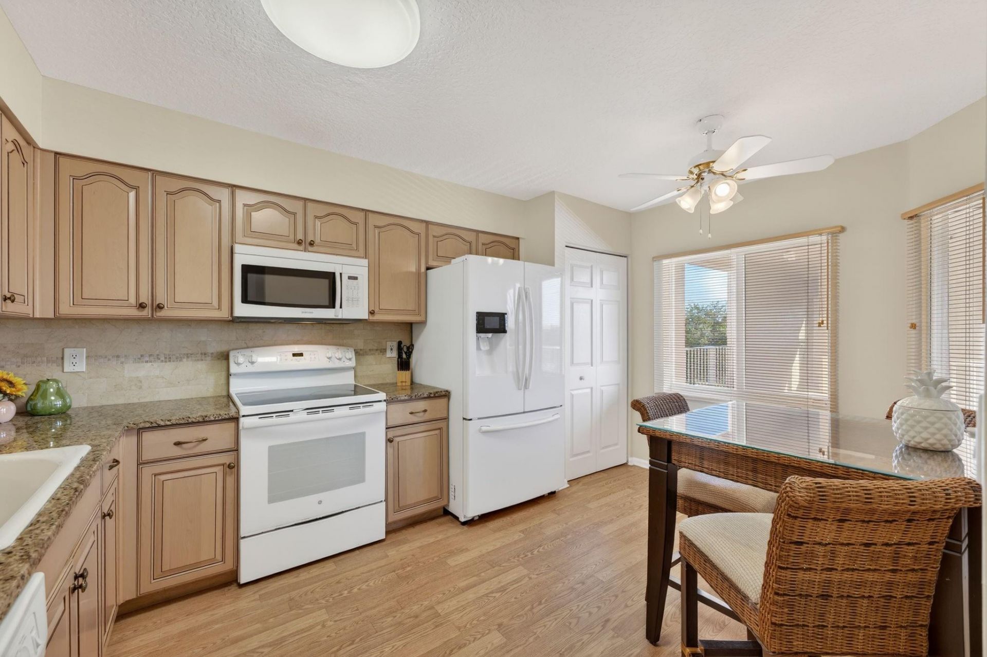 5906 Crystal Shores Drive, Unit 404, Boynton Beach, FL 33437 Photo