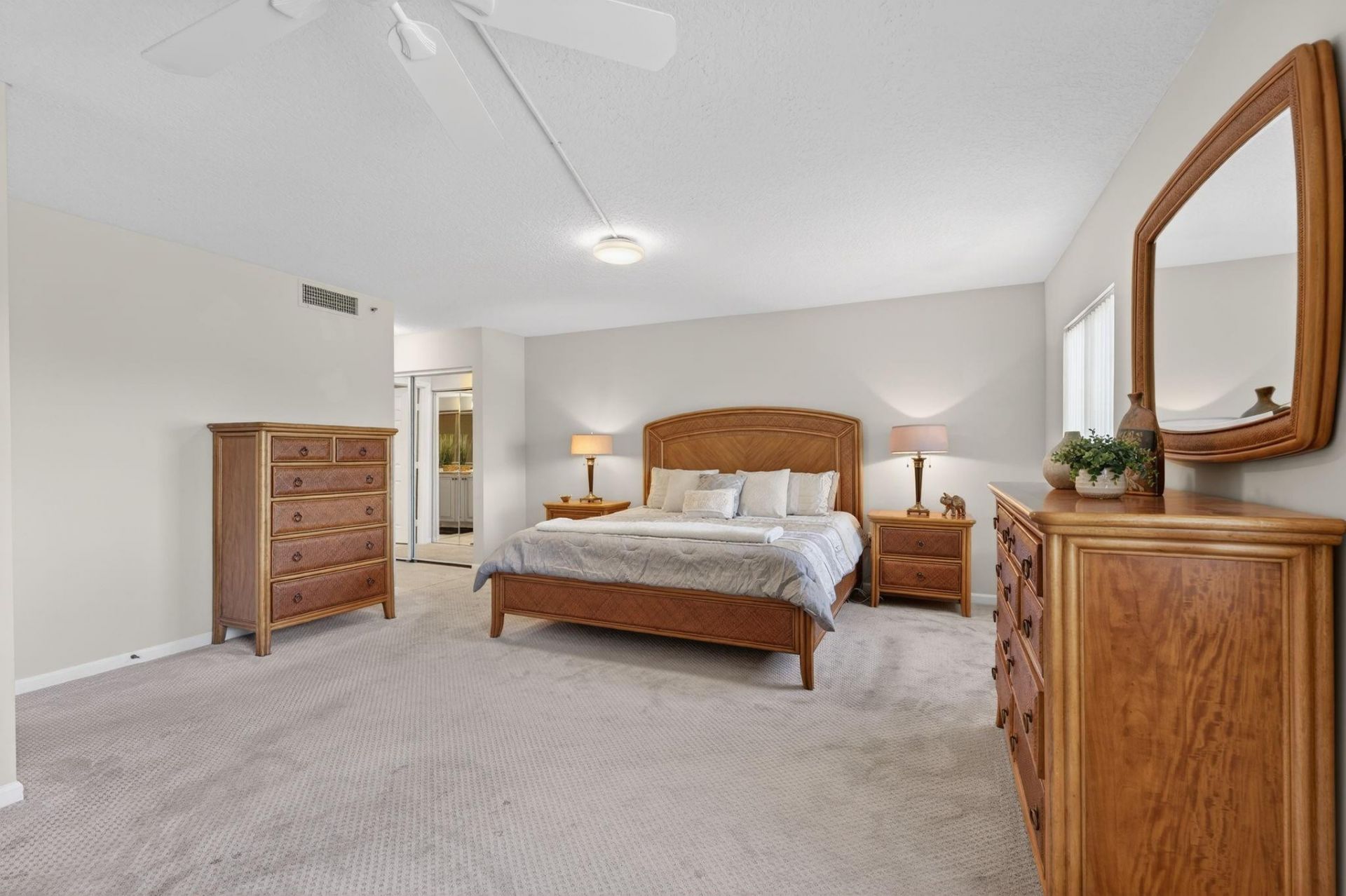 5906 Crystal Shores Drive, Unit 404, Boynton Beach, FL 33437 Photo