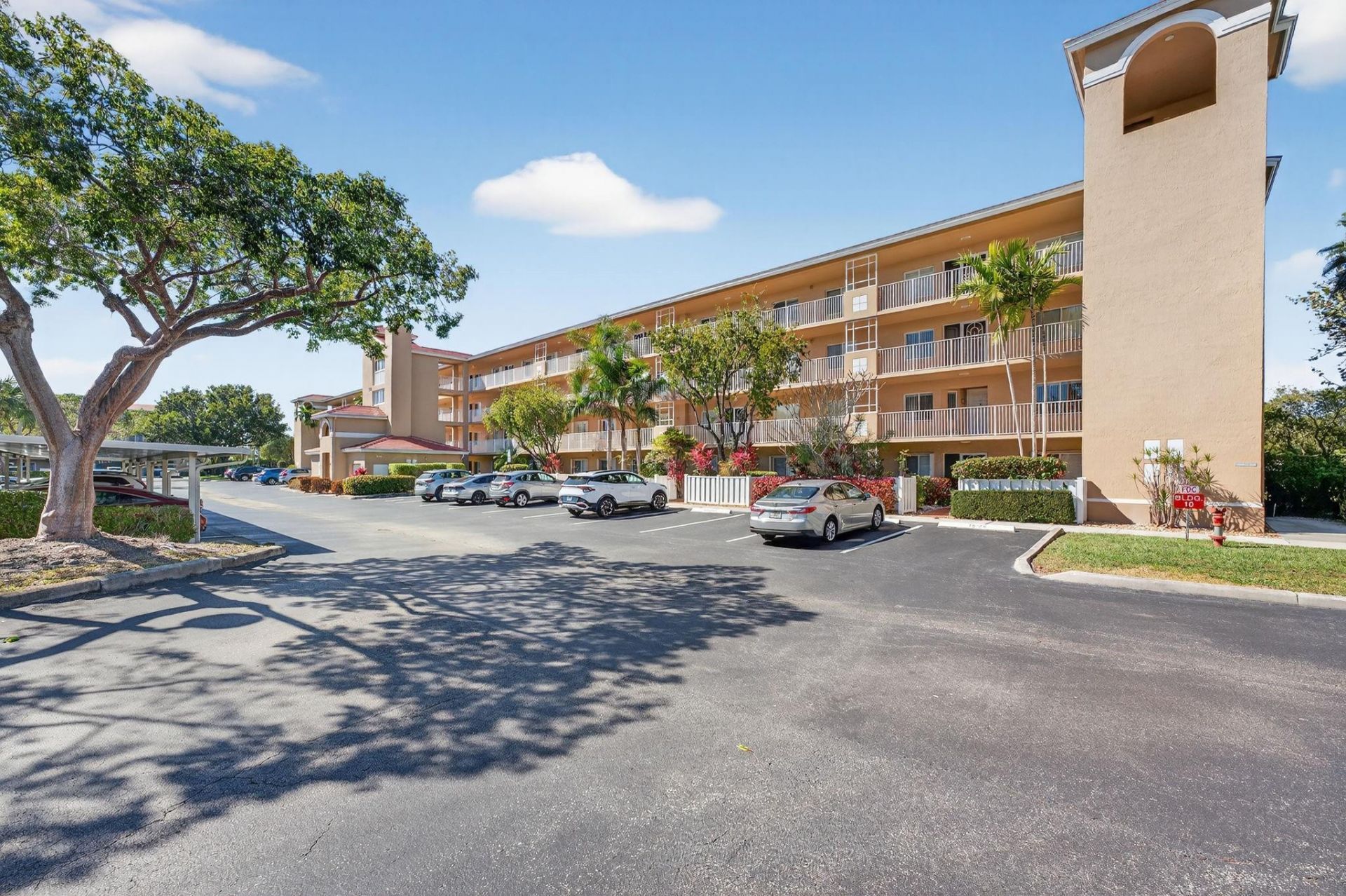 5906 Crystal Shores Drive, Unit 404, Boynton Beach, FL 33437 Photo