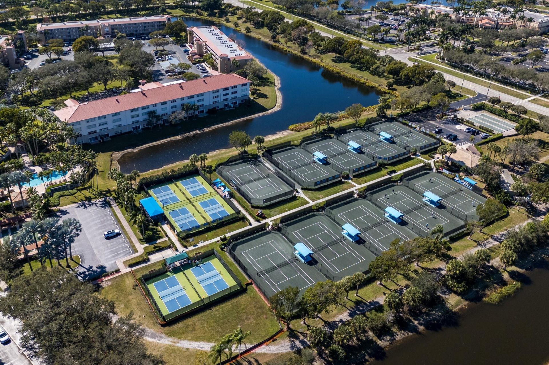 5906 Crystal Shores Drive, Unit 404, Boynton Beach, FL 33437 Photo