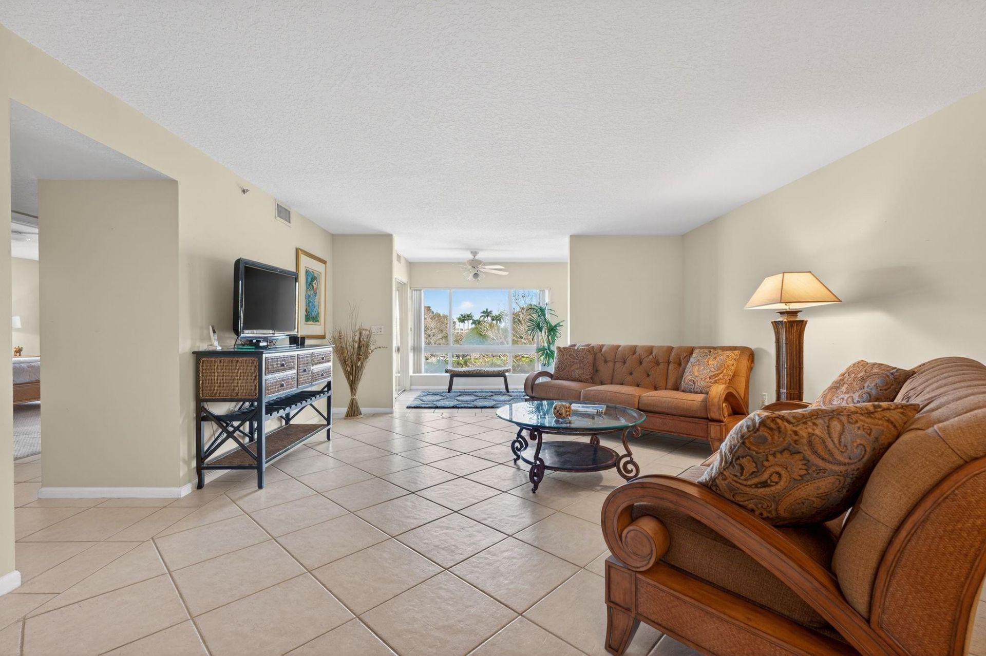 5906 Crystal Shores Drive, Unit 404, Boynton Beach, FL 33437 Photo