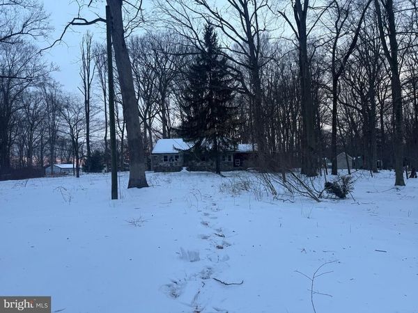 2918 SNAKE HILL ROAD, DOYLESTOWN, PA 18902