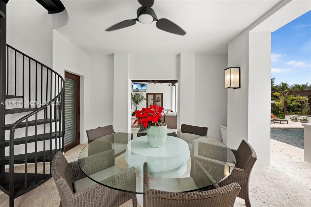 555 Arvida Pkwy, Coral Gables, FL 33156 Photo